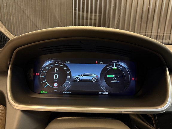 Jaguar I-PACE 27 of 30