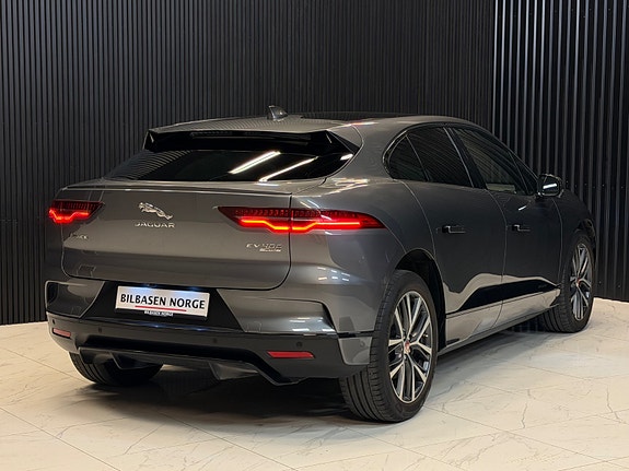Jaguar I-PACE 12 of 30