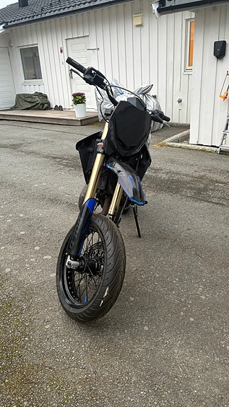 Husqvarna SM 125 3 of 4