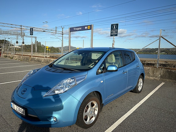 Nissan Leaf 7 of 30