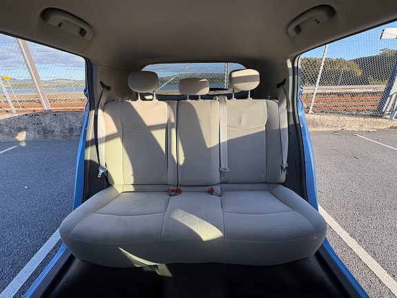 Nissan Leaf 26 of 30