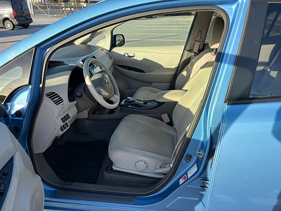 Nissan Leaf 15 of 30