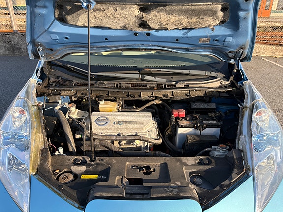 Nissan Leaf 30 of 30