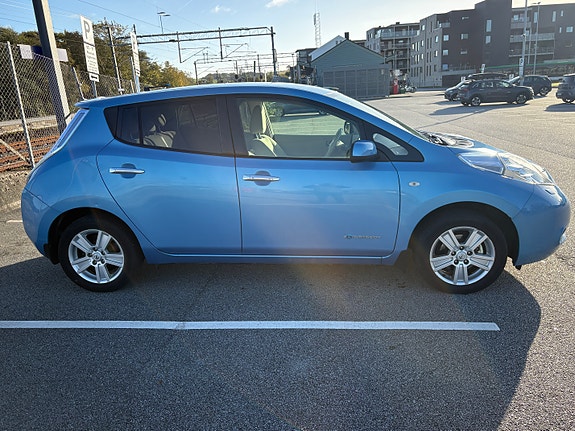 Nissan Leaf 5 of 30
