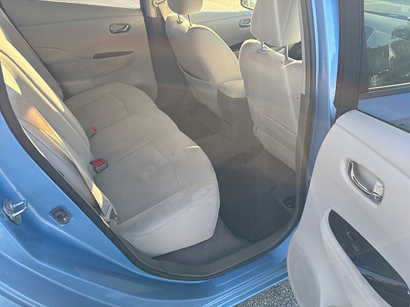 Nissan Leaf 17 of 30