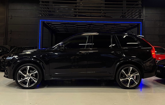 Volvo XC90 3 of 30