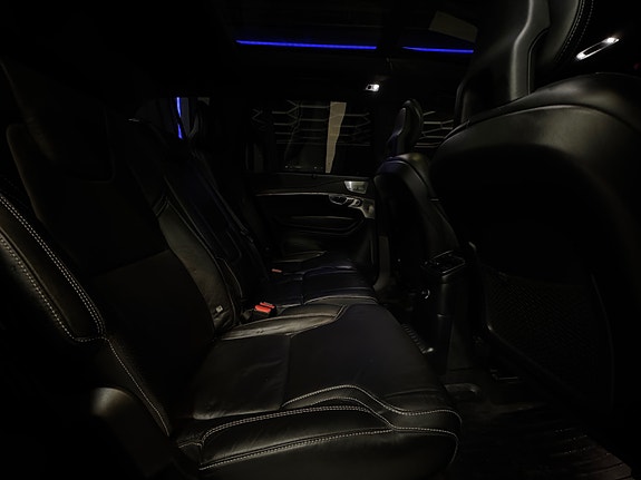 Volvo XC90 14 of 30