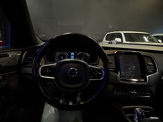 Volvo XC90 20 of 30