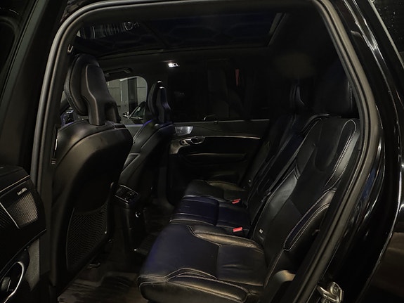 Volvo XC90 17 of 30