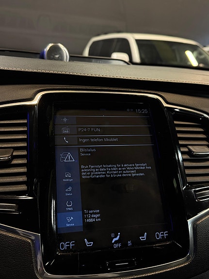 Volvo XC90 29 of 30