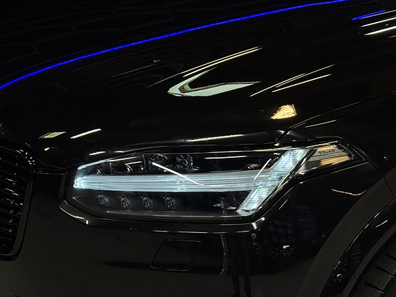 Volvo XC90 18 of 30