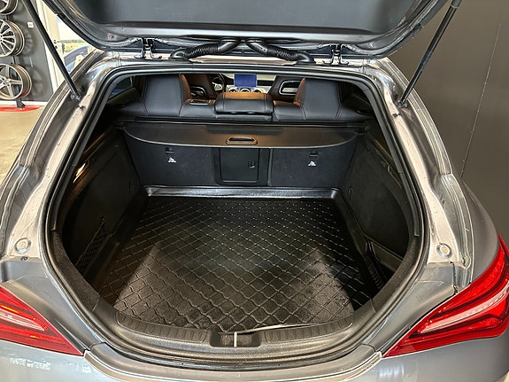Mercedes-Benz CLA180 14 of 30