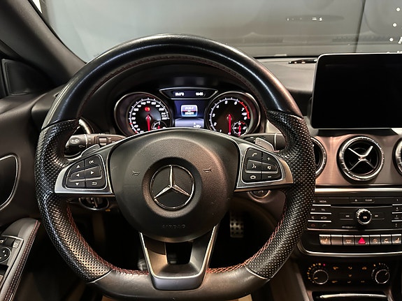 Mercedes-Benz CLA180 19 of 30