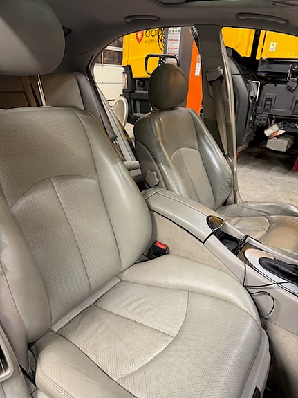 Mercedes-Benz E220 d 9 of 17