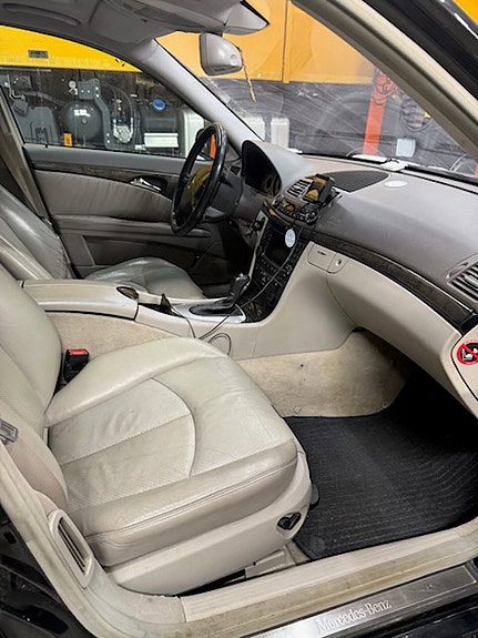 Mercedes-Benz E220 d 16 of 17