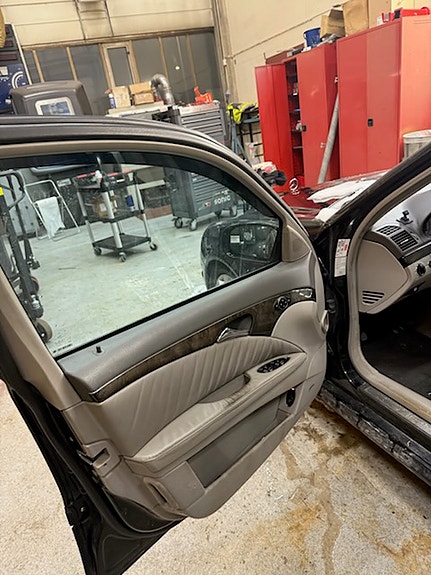 Mercedes-Benz E220 d 13 of 17