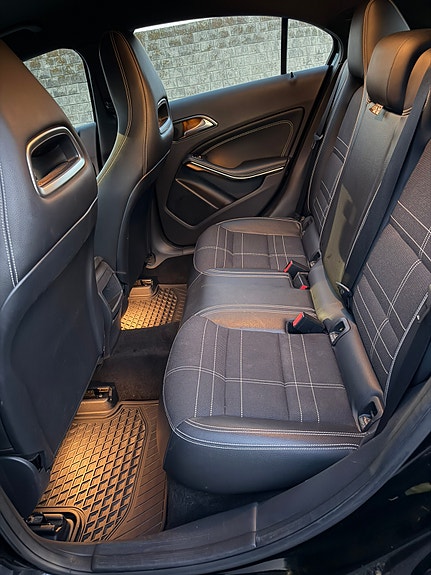 Mercedes-Benz A180 12 of 14