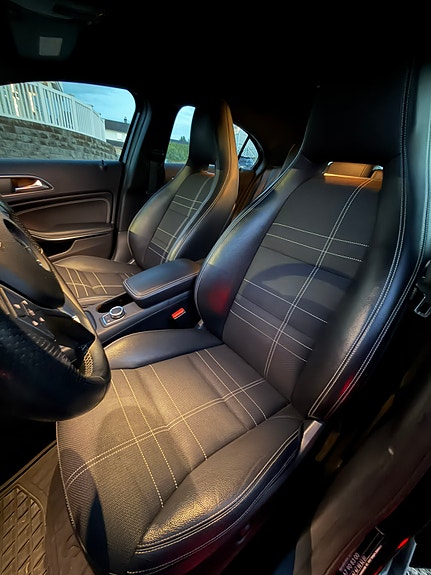 Mercedes-Benz A180 10 of 14