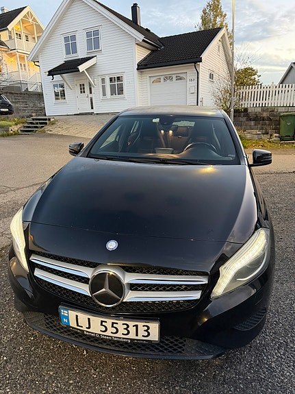 Mercedes-Benz A180 6 of 14