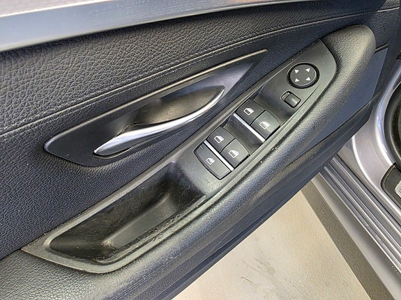 BMW 520d 24 of 30