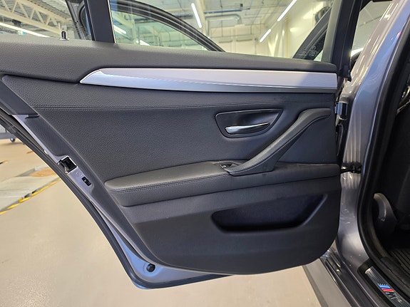 BMW 520d 26 of 30