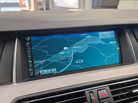 BMW 520d 18 of 30