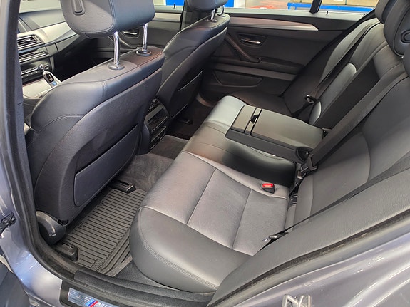 BMW 520d 25 of 30