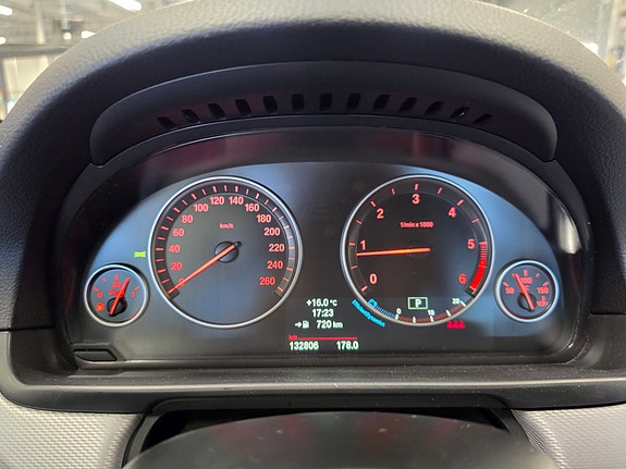 BMW 520d 15 of 30