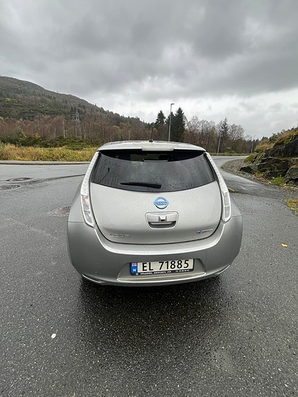 Nissan Leaf 2 of 8