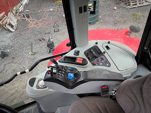Massey Ferguson 6480 Dyna 6. 4 of 8