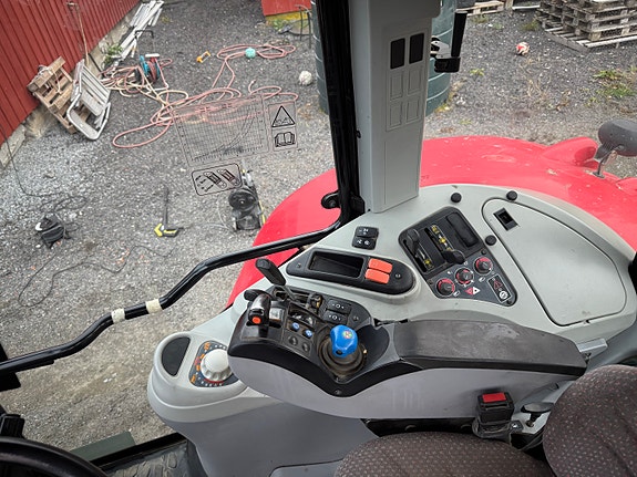 Massey Ferguson 6480 Dyna 6. 8 of 8