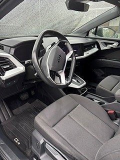 Audi Q4 e-tron 7 of 8