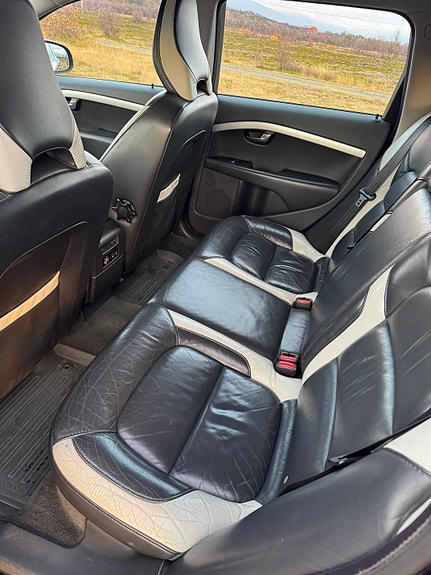 Volvo V70 14 of 16