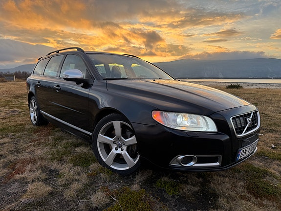 Volvo V70 3 of 16