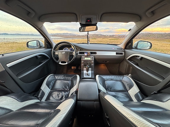 Volvo V70 9 of 16