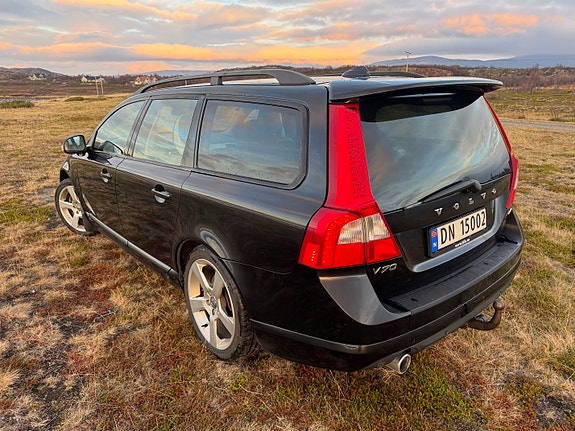 Volvo V70 8 of 16