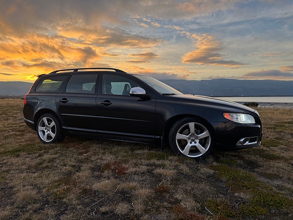 Volvo V70 6 of 16