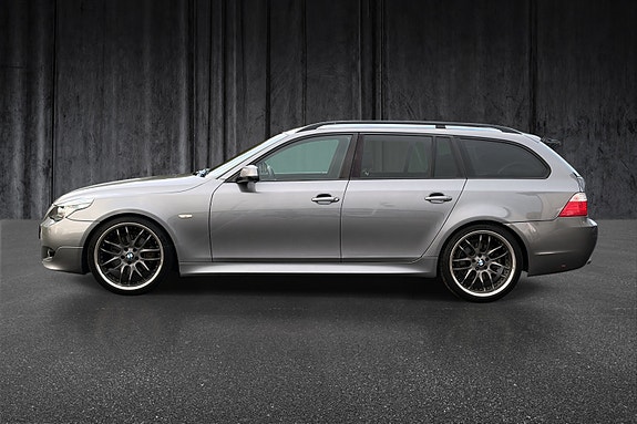 BMW 520d 3 of 30