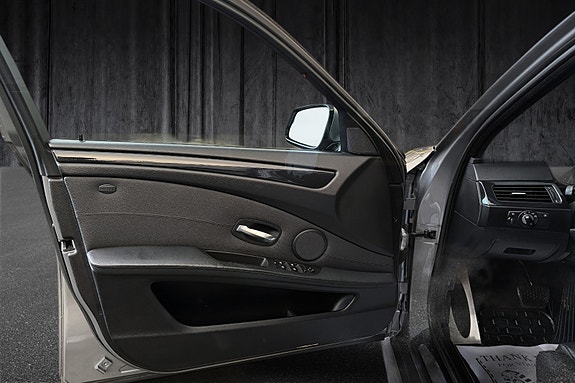 BMW 520d 17 of 30