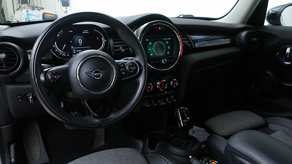 MINI Cooper 18 of 30