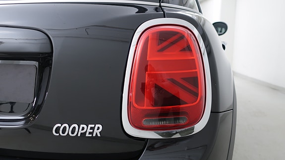 MINI Cooper 29 of 30
