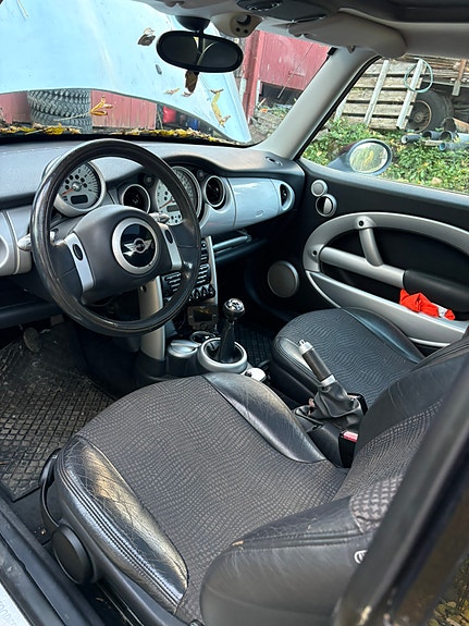 MINI Cooper 5 of 9