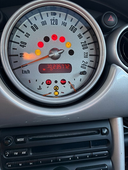 MINI Cooper 4 of 9