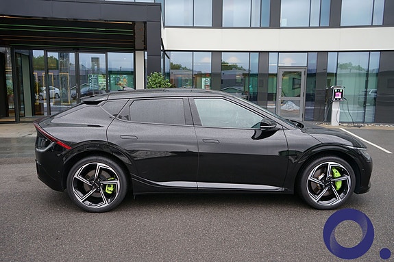 Kia EV6 4 of 17