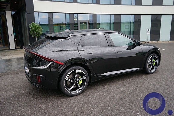 Kia EV6 5 of 17