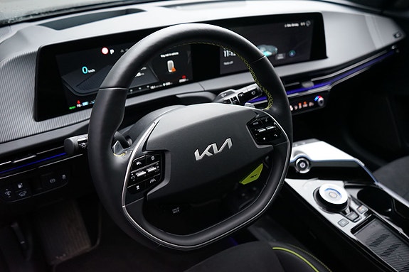 Kia EV6 14 of 17
