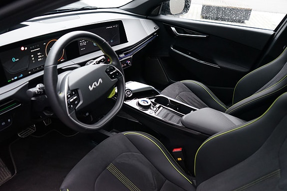 Kia EV6 9 of 17