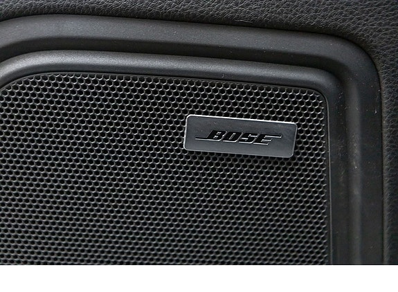 Porsche Macan 26 of 30