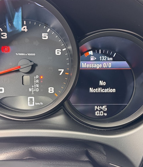 Porsche Macan 23 of 30