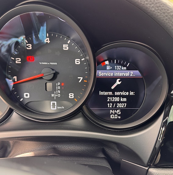 Porsche Macan 25 of 30